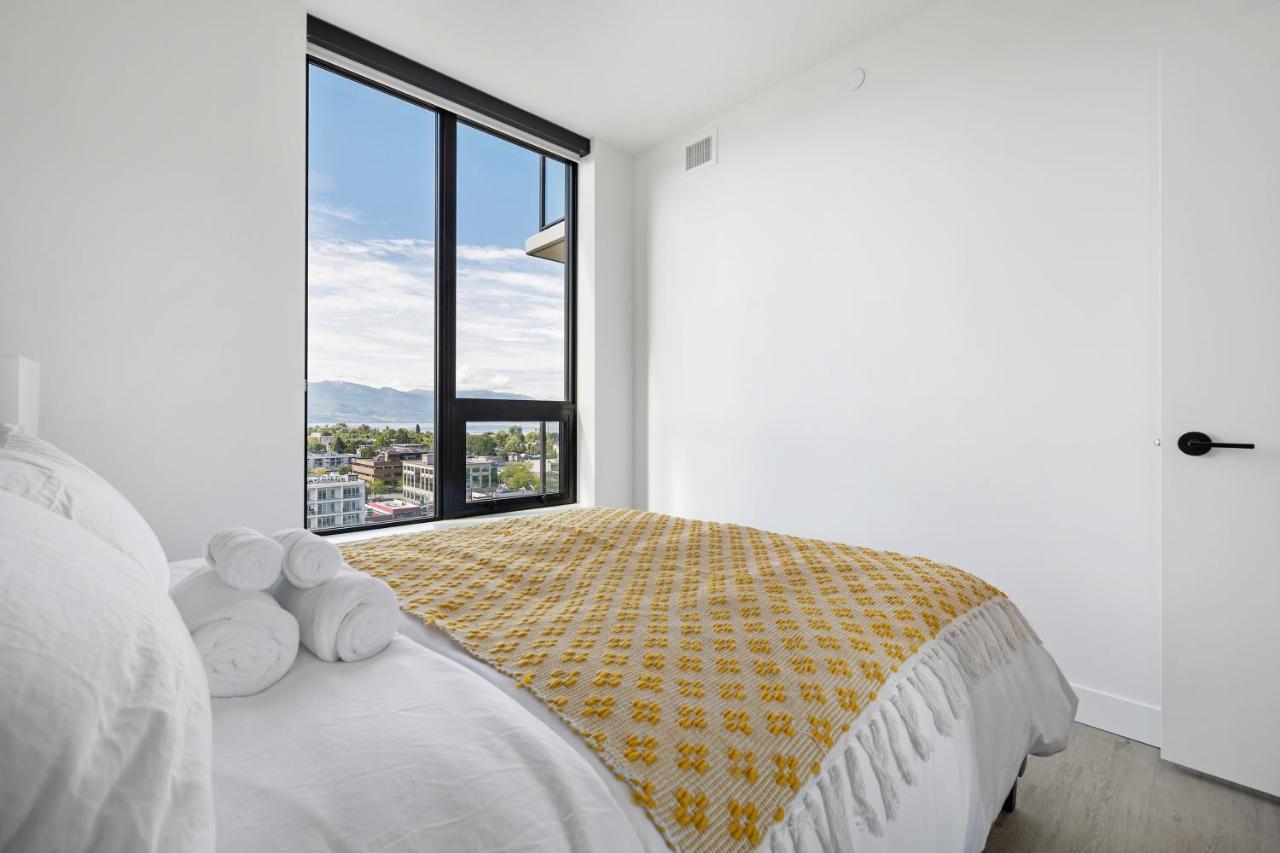 Brand New Luxury Downtown Near The Beach #13 Kelowna Luaran gambar